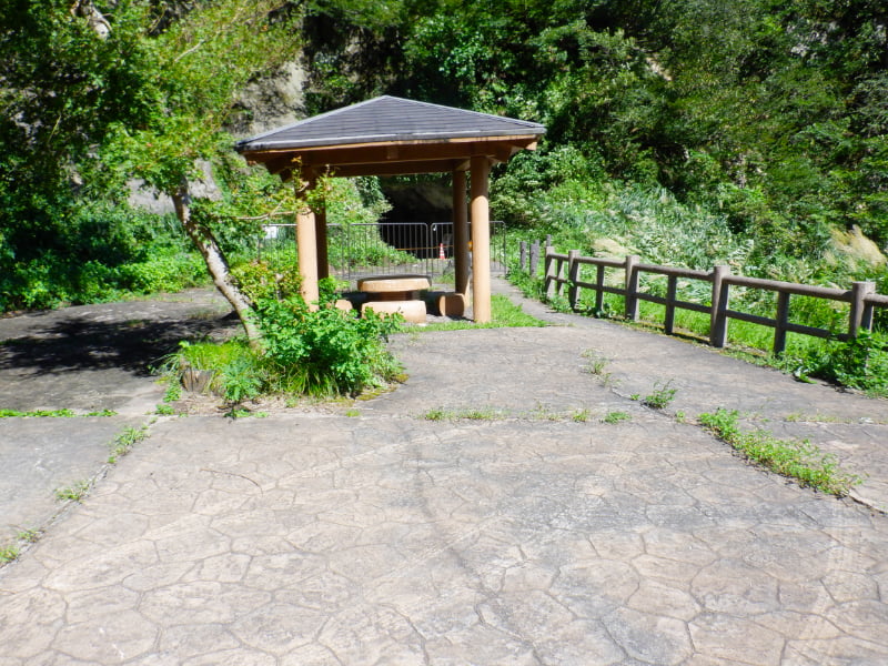 清津峡公園・東屋