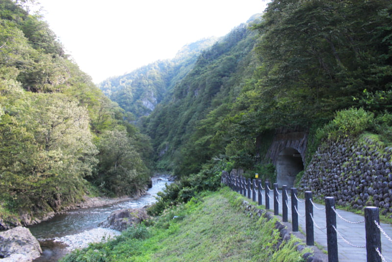 清津峡渓谷トンネル前