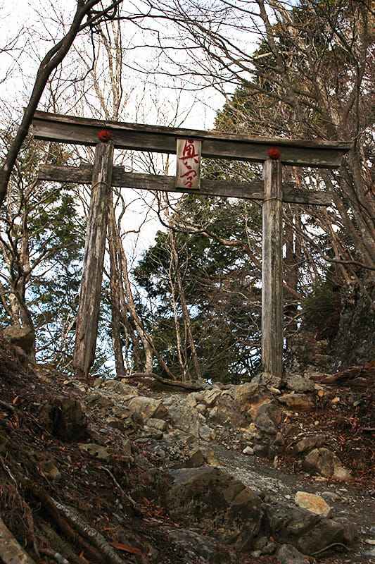 三峯神社　奥宮参道　最後の鳥居