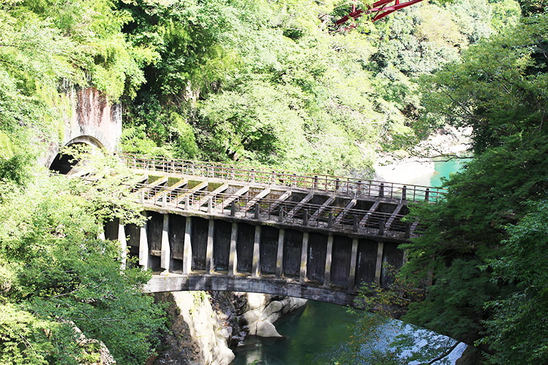 八ツ沢発電所の第一号水路橋